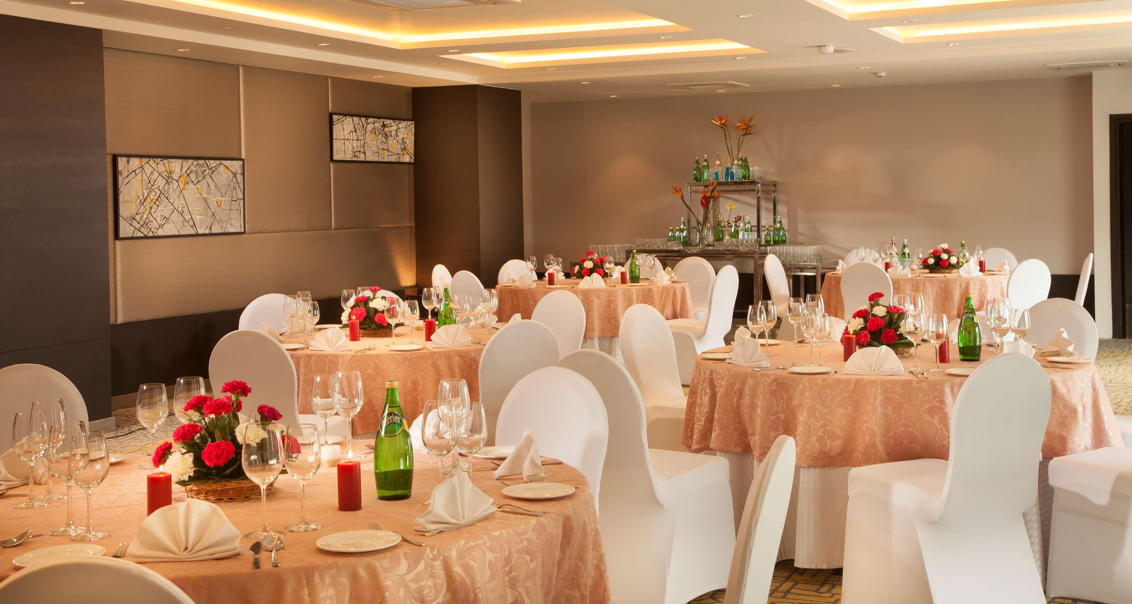 Park Inn By Radisson Gurgaon Bilaspur Манесар Екстериор снимка