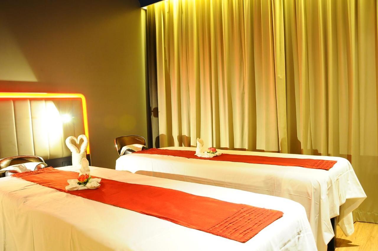 Park Inn By Radisson Gurgaon Bilaspur Манесар Екстериор снимка