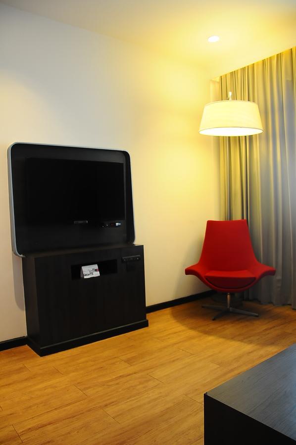 Park Inn By Radisson Gurgaon Bilaspur Манесар Екстериор снимка