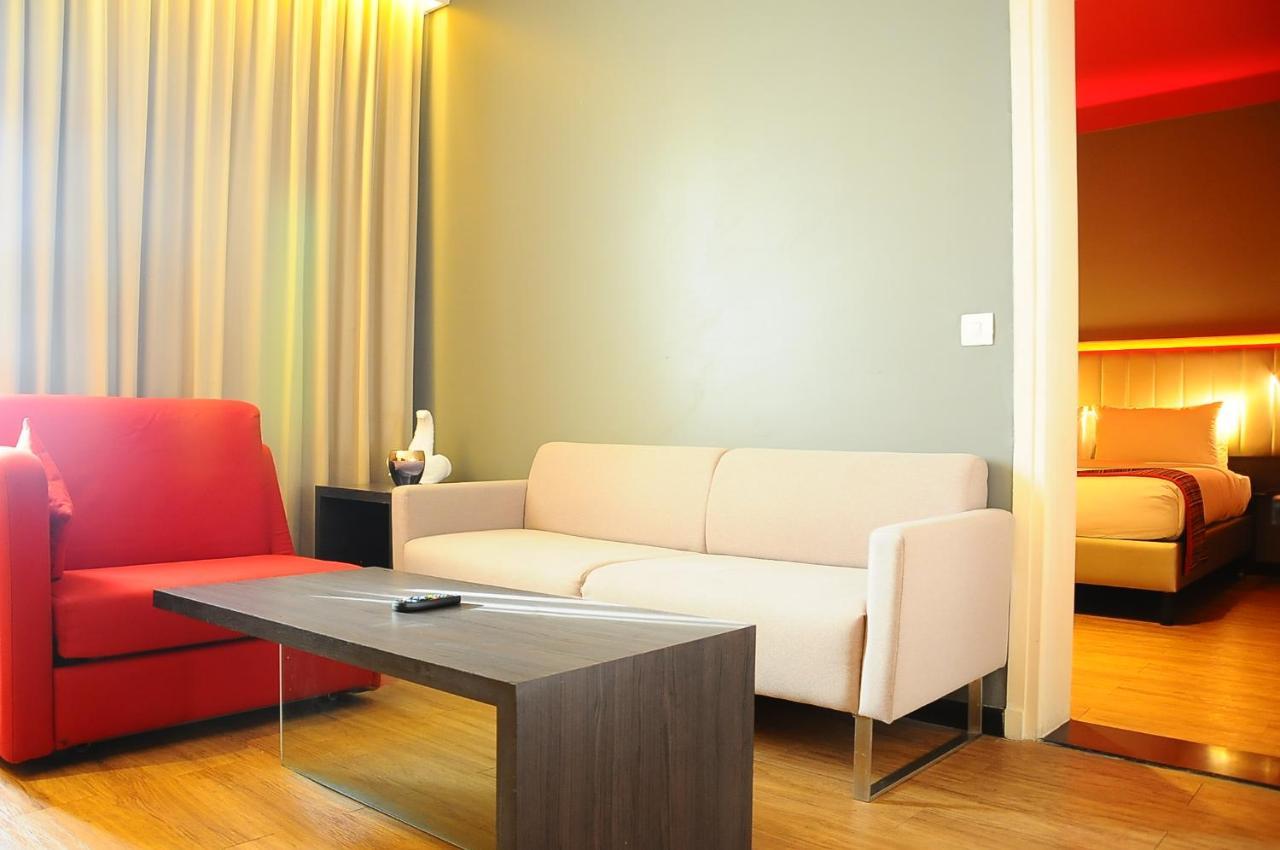 Park Inn By Radisson Gurgaon Bilaspur Манесар Екстериор снимка