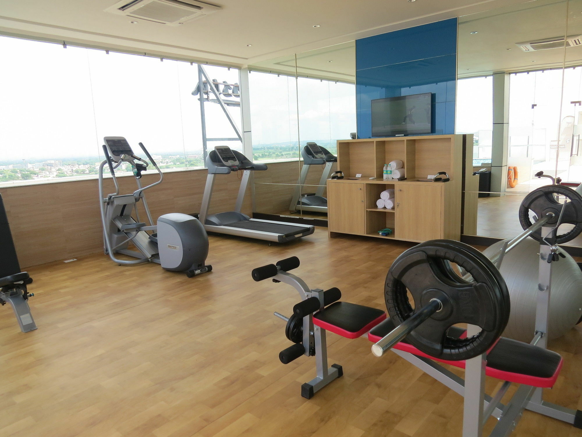 Park Inn By Radisson Gurgaon Bilaspur Манесар Екстериор снимка